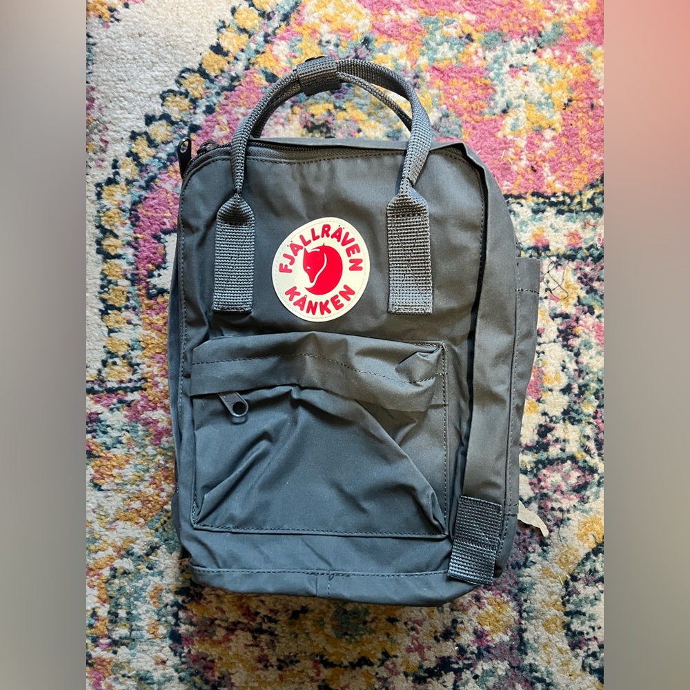 Fjallraven Kanken small Gray Backpack